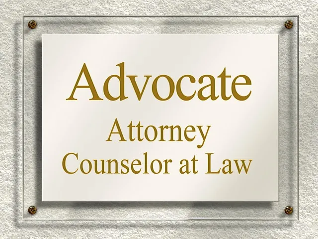 lawyer-attorney-law-judge-640x480-7707012.jpeg